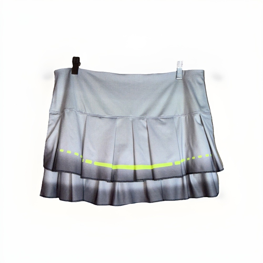 Lucky in Love Tennis Set Size L Gray White Yellow V-neck Top & Ruffle Skort - Picture 9 of 12